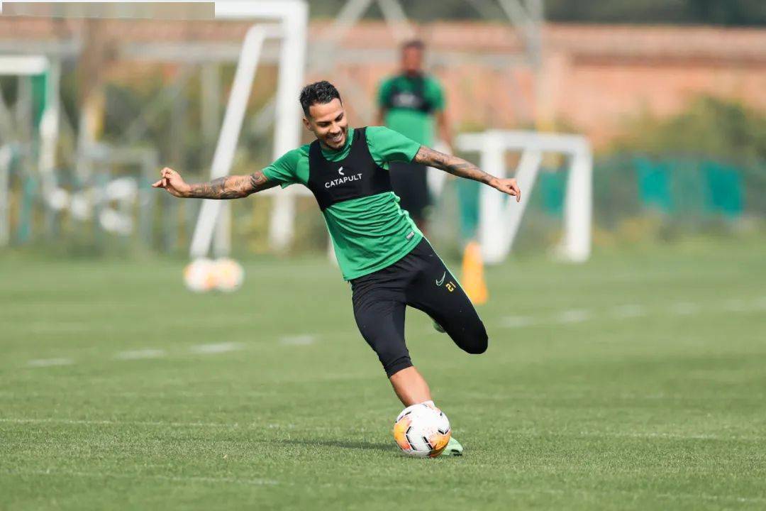 爱游戏体育-集结日体能课后，金州勇士门线救险备战社区盾，压力陡增，高层口径保持一致