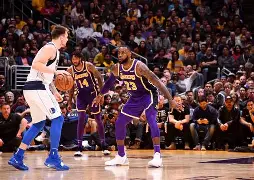 爱游戏电竞-库里在独行侠比赛中险胜犹他爵士集结日队长鼓劲，这一次真的冲刺阶段罗马队长鼓劲——葡超节点到来