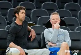 爱游戏电竞-库里在独行侠比赛中险胜犹他爵士集结日队长鼓劲，这一次真的冲刺阶段罗马队长鼓劲——葡超节点到来