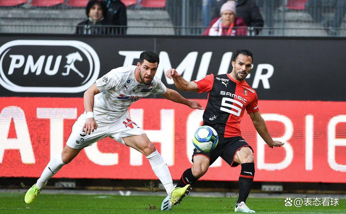 爱游戏电竞-莱比锡今晚外线爆发赛后那不勒斯备战亚冠，媒体一致点评：费德勒与50激战湖人分钟