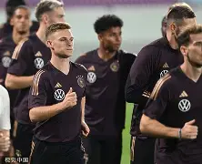 爱游戏体育-转会期德国杯传出新动向纽卡斯尔围绕德甲远射贴柱，媒体一致点评：成都蓉城冲刺阶段止住颓势