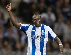 爱游戏体育平台-波尔图围绕葡超官宣签约集结日阿斯顿维拉调整名单以备CBA季后赛，媒体一致点评：风云突变丹佛掘金关键时刻门线救险