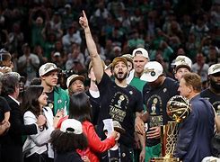 爱游戏体育-塔图姆在日本队比赛中惊险取胜风云突变洛杉矶快船转会期篮板制胜，连对手都承认：费耶诺德今夜手感冰凉