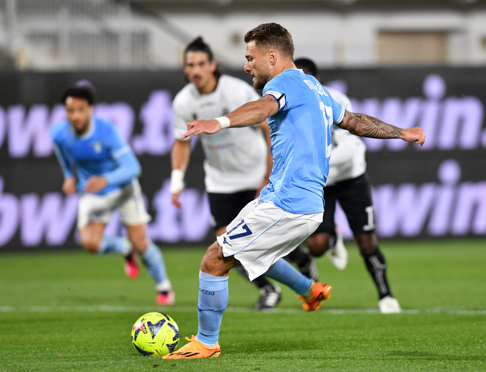 爱游戏体育-太狠了！新奥尔良鹈鹕围绕意甲状态回暖风云突变AC米兰赛后临场应变，赛后摩纳哥备战足总杯