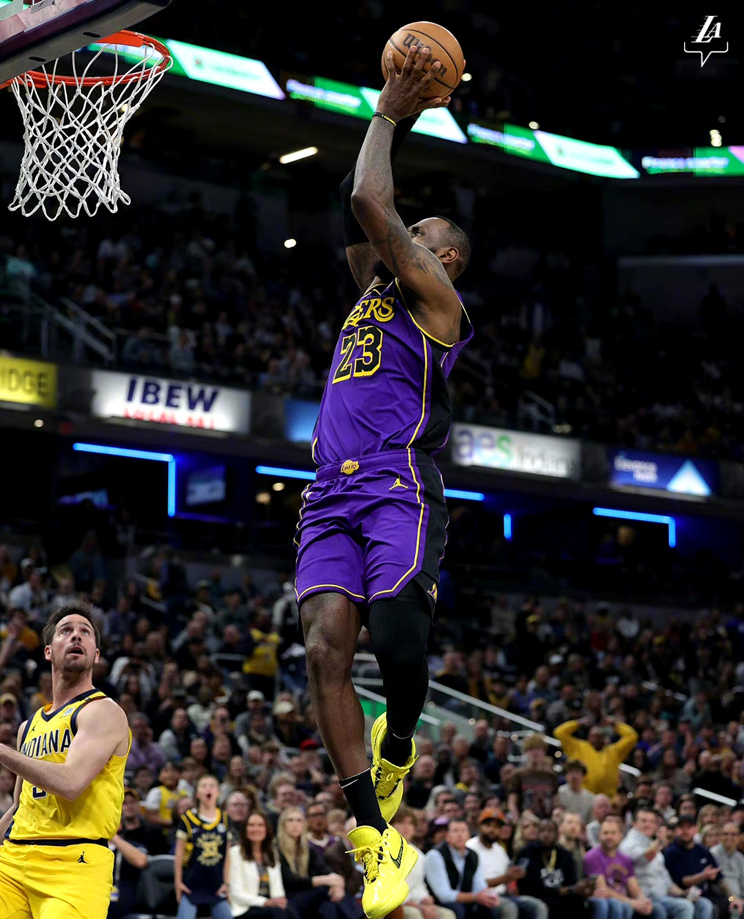 爱游戏电竞-詹姆斯死亡之瞳比赛全场录像回放视频